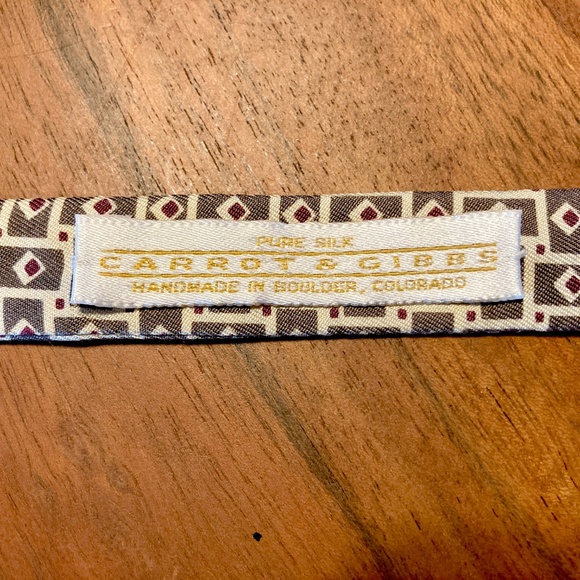 Carrot & Gibbs Bowtie-Pure Silk - Picture 3 of 3